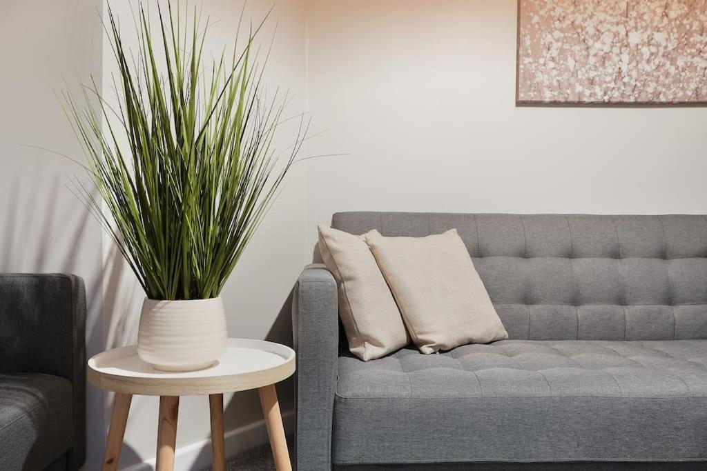 Stradbroke House - 5 Bed Townhouse, Sleeps 11, Great For Group Stays & Workers, Free Parking & Netflix - Hosted By Stay Host Save 셰필드 외부 사진